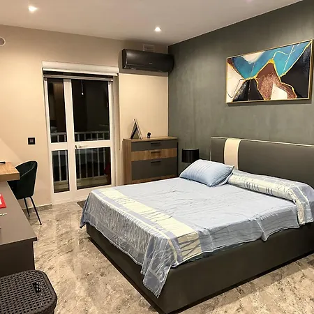 Apartment Stunning With Sea Views